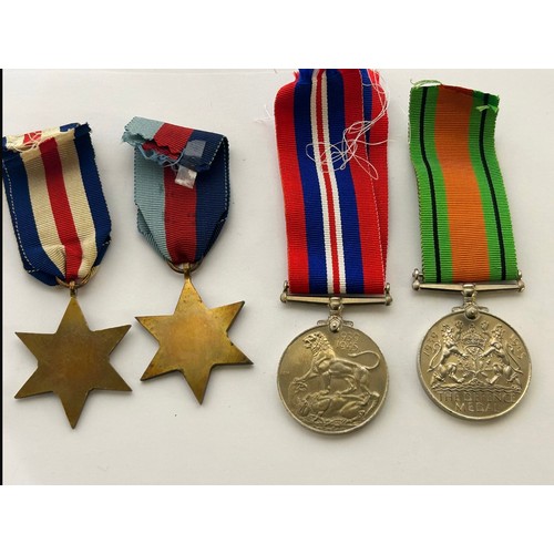 135 - x4 WW2 full size medals to include, The France and Germany star, The 1939-1945 star, The Defence Med... 