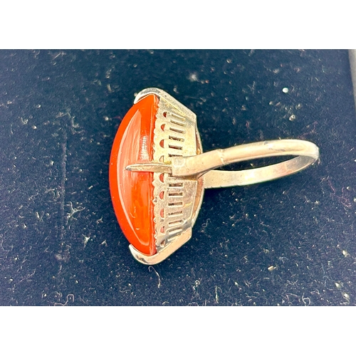 231 - Vintage Silver Cabachon Possibly Carnelian Stone. Size L