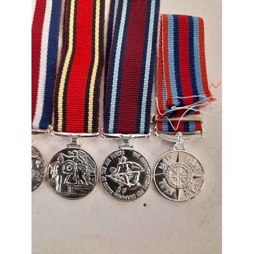 178 - 5 x Military Miniature Medals and Ribbons