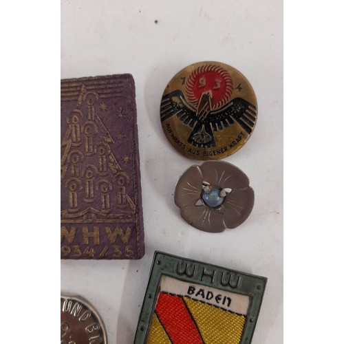 315 - Quantity Off Military Badges