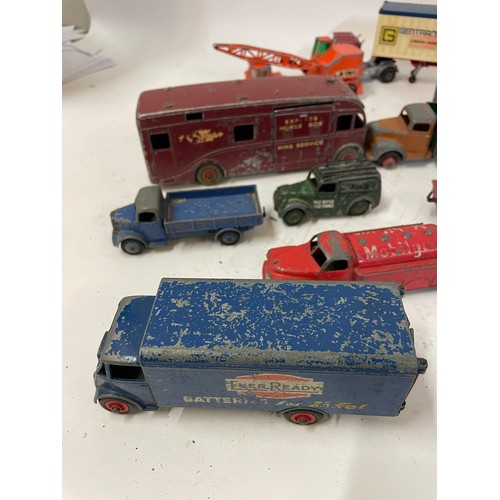 428 - Quantity Of Vintage Dinky Di-Cast Toy Vehicles (Box)