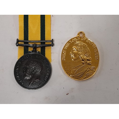 370 - 4 x Copy Military Medals