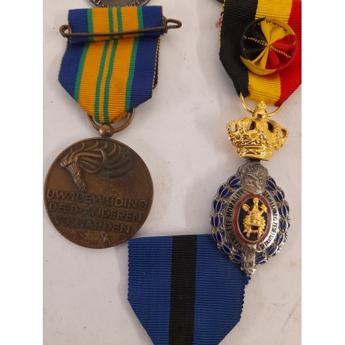 374 - 5 x Military Medals