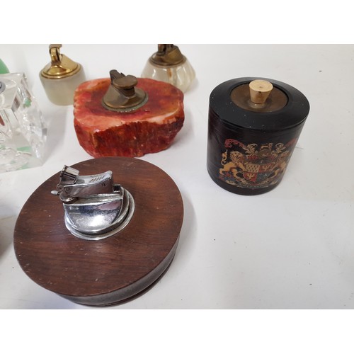 275 - 25 x Collectable Table Lighters