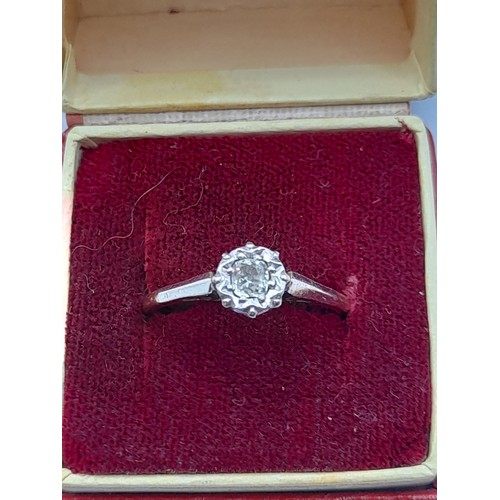 489 - 18ct & Platinum Ring With Single Diamond, in Box, 2.3grams Size N 1/2.