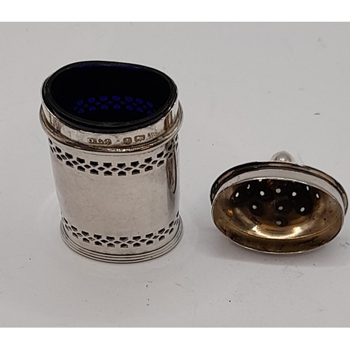 517 - Silver Hallmarked Pepper pot with Blue Glass Liner, total weight 55.2 grams