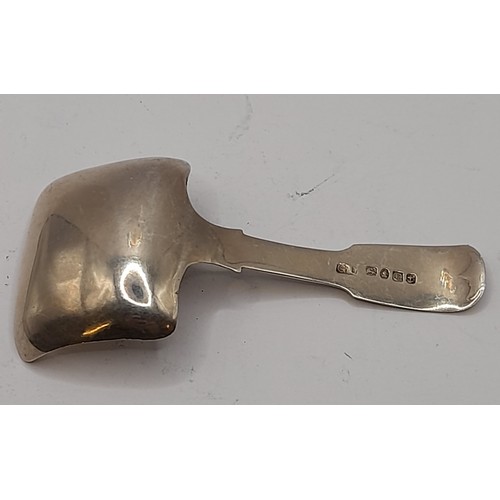 519 - Georgian Silver Hallmarked Tea Caddy Spoon, 9.3 grams