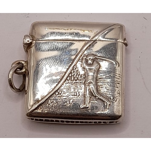 525 - Sterling Silver Vesta Case with golfing theme, 13.1 grams