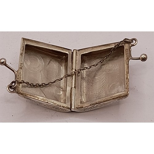 527 - Silver Hallmarked Stamp Holder in the form of a Handbag, 11.8 grams