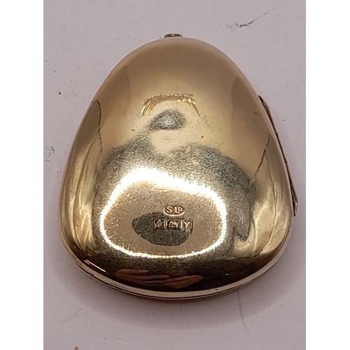 545 - Silver Hallmarked large locket photo holder, 16.2 grams