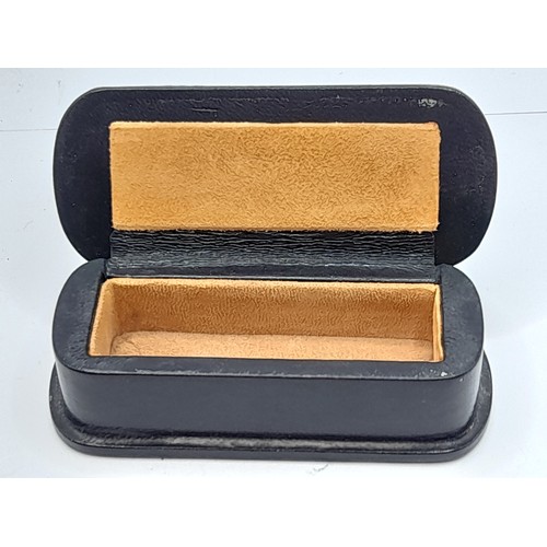 561 - Leather clad trinket box with vintage silver mount to lid, 10cm x 4cm x 3cm