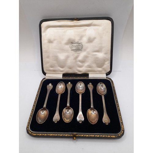 575 - Set of 6 Silver Hallmarked Spoons in  a Presentation Box, 40.8 grams