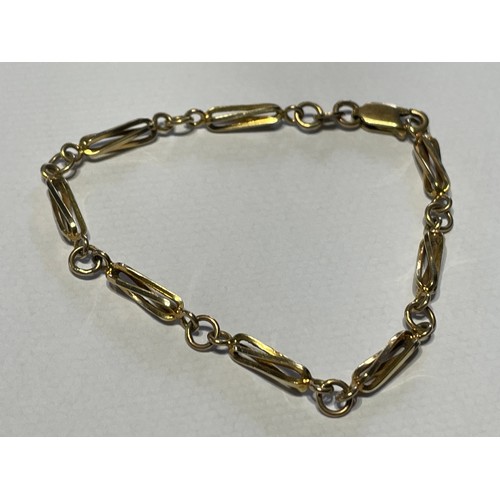 504 - 9ct Gold Link Bracelet, 4.6 grams