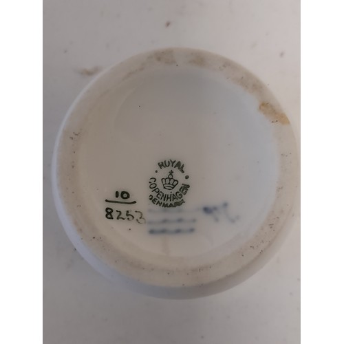 465 - Royal Copenhagen Porcelain Pot with Blue Floral Design, 7cm high x 6cm diameter