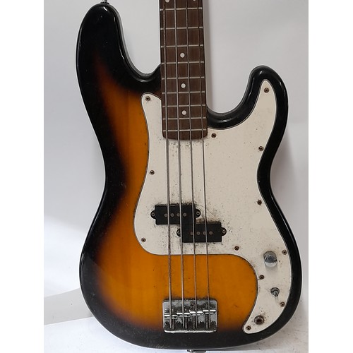 496 - Gear4Music Electric Bass Guitar