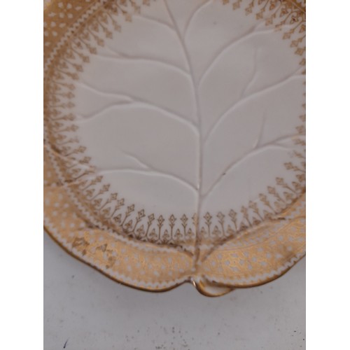 539 - Royal Worcester Plate in the form of a Leaf, 16.5cm wide