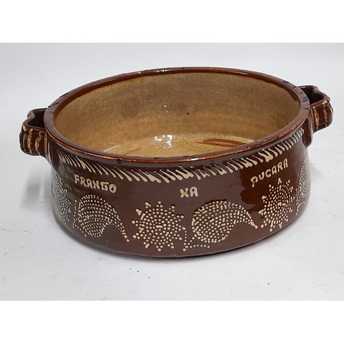 561 - Large Slipware Pot with Lid, 14cm high x 28cm wide