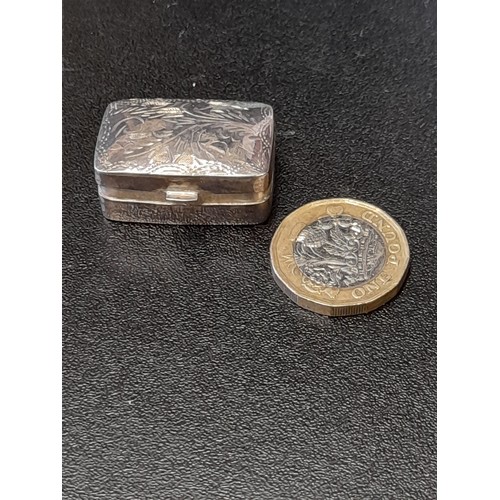 586 - Small Silver Hallmarked Pill Box Stamped 925