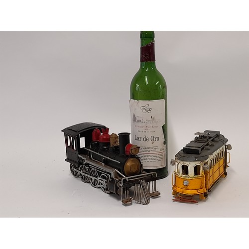 662 - 2 x Metal Display Models of a Train and Tram, Longest 25cm long