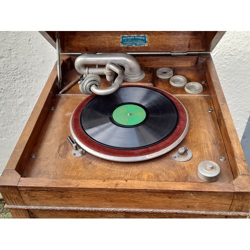 682 - Free Standing Gramophone Player with winding Handle 50cm x 55cm x 115cm