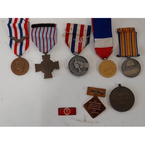 171 - 7 x WW2 Period Military Medals