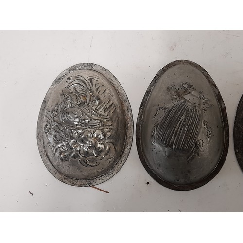 248 - 4 x Vintage Metal Chocolate Molds, largest 12cm long