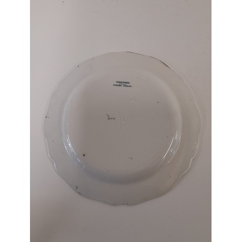 427 - 19th Century Wedgewood Oriental theme Plate, 25cm diameter