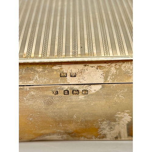 273 - Silver Hallmarked Engine Turned Box. 14cm x 9cm x 4cm, 283.5Grams.