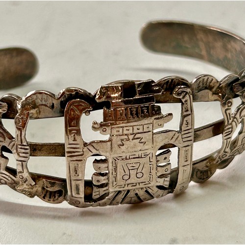 208 - Sterling Silver Stamped 925 Decorative Engraved Bracelet. 6.5cm x 4.5cm, 20.3Grams.