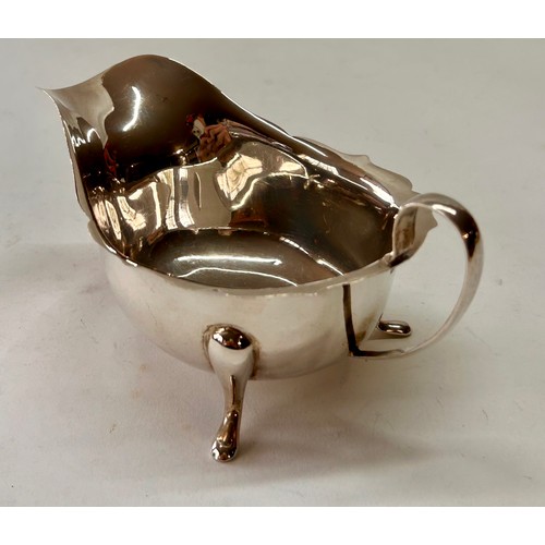 209 - Three Lion Paw Style Footed Silver Hallmarked Gravy Boat. 15cm x 9cm x 6cm, 101.4Grams.