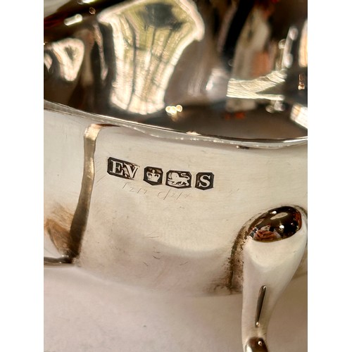 209 - Three Lion Paw Style Footed Silver Hallmarked Gravy Boat. 15cm x 9cm x 6cm, 101.4Grams.