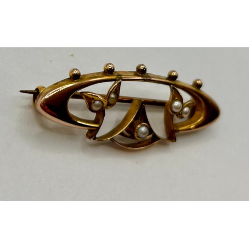 103 - 9Ct Gold Hallmarked Pearl Stone Style Set Decorative Pin Broach. 4cm, 2.41Grams.