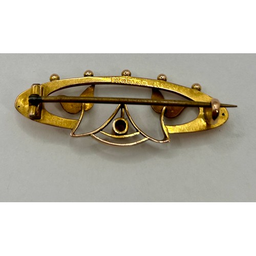 103 - 9Ct Gold Hallmarked Pearl Stone Style Set Decorative Pin Broach. 4cm, 2.41Grams.