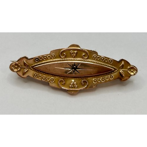 104 - 9Ct Gold Decorative Pin Broach. 5cm, 3.65Grams.