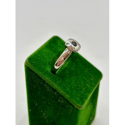 120 - 9Ct White Gold Hallmarked Onyx Stone Set Ring. Uk Size N, 2.23Grams.