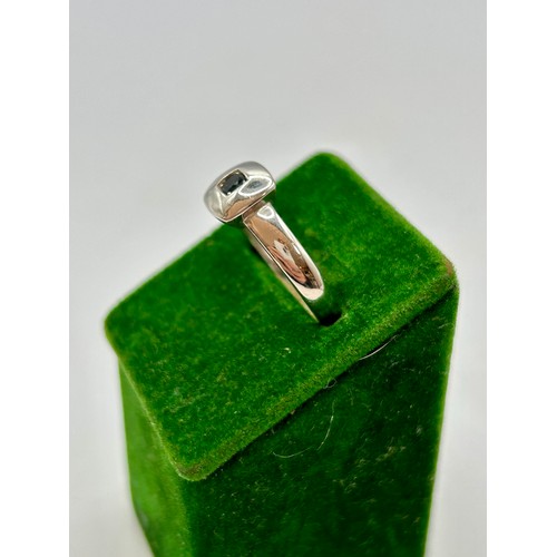 120 - 9Ct White Gold Hallmarked Onyx Stone Set Ring. Uk Size N, 2.23Grams.