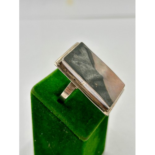 132 - Sterling Silver Stamped 925 Abalone/Mother Of Pearl Style Ring. Uk Size Q.