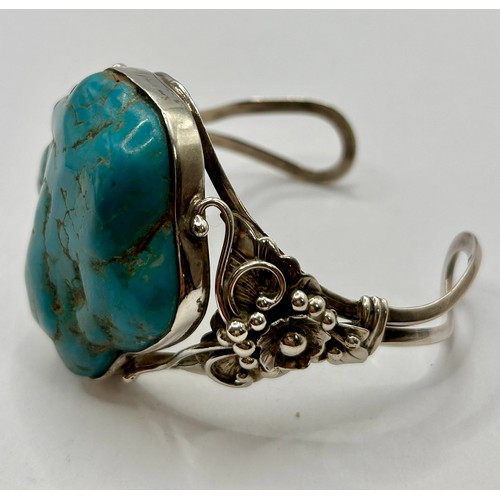 133 - Sterling Silver Stamped 925 Decorative Navajo Cuff Bracelet Featuring A Large Turquoise Stone. 10cm ... 