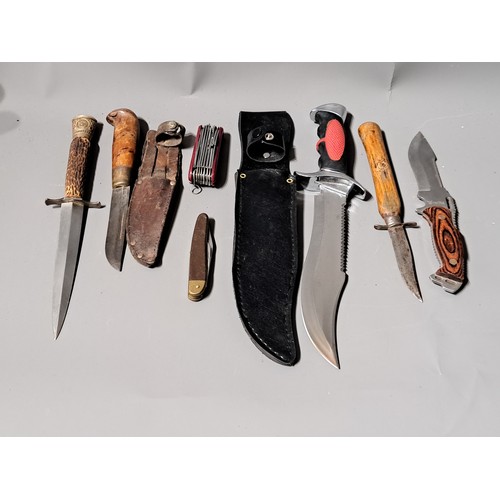 7 x Knives of various design to include Solingen