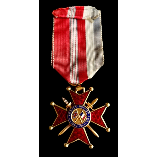 70 - Franco British Association Cross 1940 - 1944 Size 10.6cm x 4cm