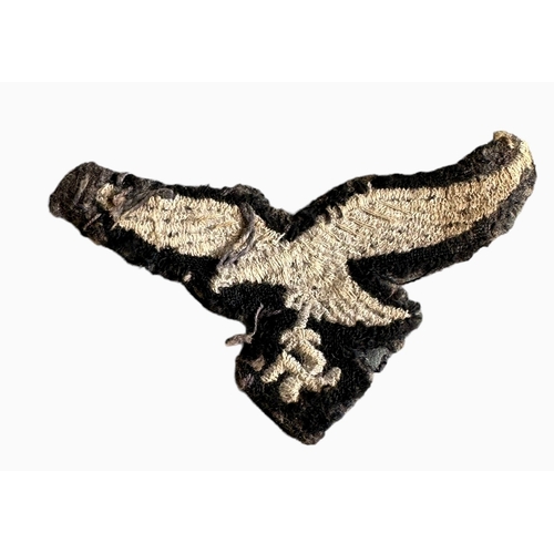 109 - WWII German Third Reich Luftwaffe Cloth Eagle Size 7cm x 3.6cm