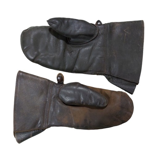 121 - German Marked Leather Mittens (SHB Studs)