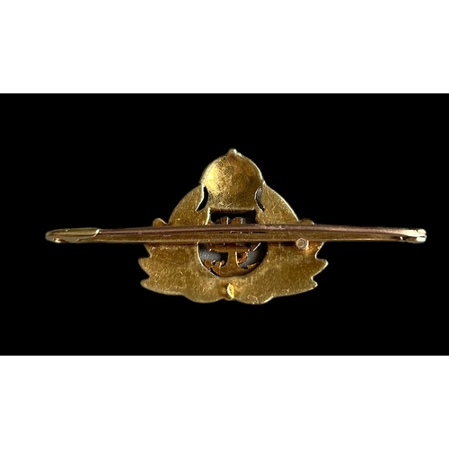 189 - Royal Naval Reserve 15ct Gold Sweetheart Brooch
Size 5.2cm x 2.2cm Weight 5.7g