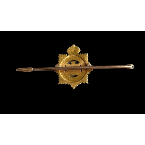 190 - The Devonshire Regiment 15ct Gold Sweetheart Brooch
Size 5cm x 2.1cm Weight 5.5g