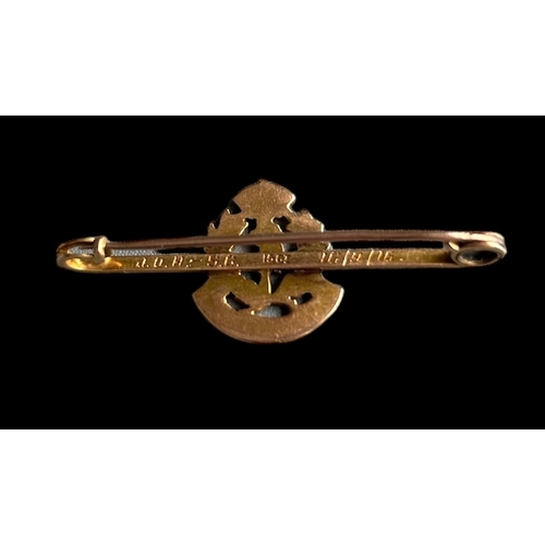 211 - Royal Army Medical Corps 15ct Gold / Enamel Sweetheart Brooch 1916
Size 4.5cm x 1.8cm Weight 3.9g