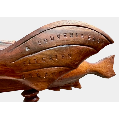 181 - A Souvenir From Pit Cairn Island Carved Wood Fish By Warren Christian Size 38.5cm x 16.4cm