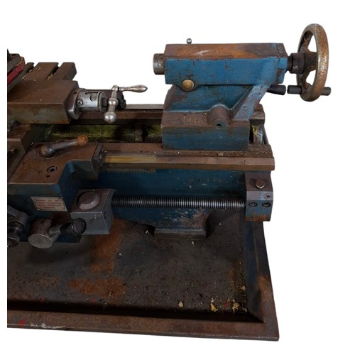 304 - Naerok Ltd Metal Lathe Model no(See pics).      Plus Spare Chuck and Other Related.