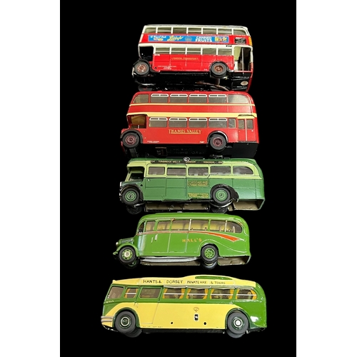 319 - A Collection of 5 Metal Scale Model Completed Kits of Coaches and Buses incl. 1950 Bristol