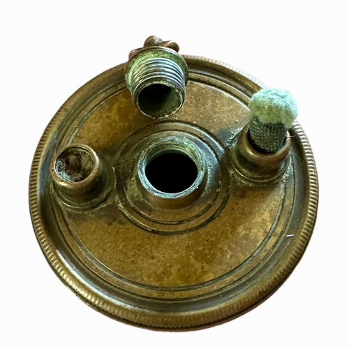 10 - 19th Century Bronze Lamp Size 4cm x 6.3cm