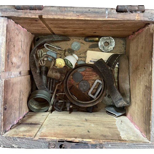 20 - WWII German Mi Z 35 Box & Contents